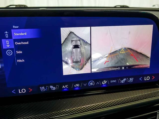 Used 2025 Chevrolet Traverse High Country FWD image 26