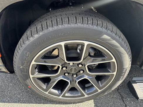 New 2025 Jeep Wagoneer L Series III w/ Quick Order Package 25C Super image 10