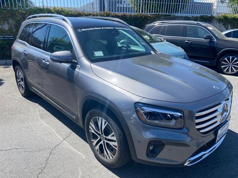 Used 2026 Mercedes-Benz GLB 250 image 3
