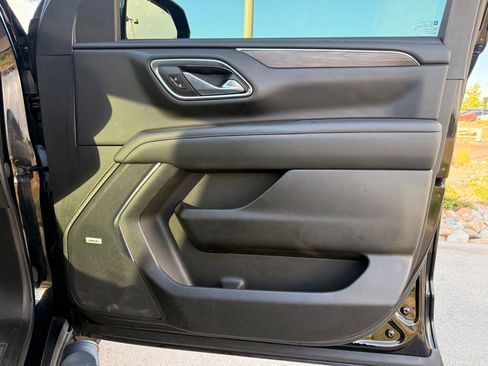 Used 2024 Chevrolet Tahoe Z71 w/ Luxury Package AWD/4WD image 32