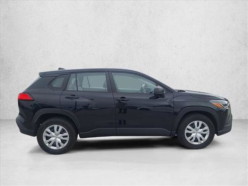 Certified 2025 Toyota Corolla Cross L FWD image 5