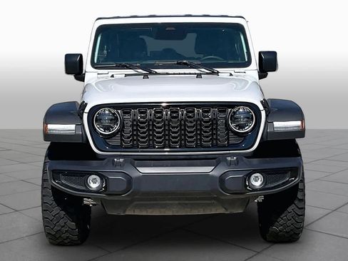 Used 2025 Jeep Wrangler Unlimited Sport AWD/4WD image 4