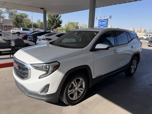 Used 2018 GMC Terrain SLE FWD image 4