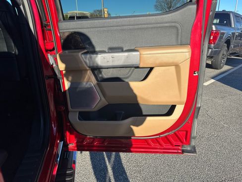 Used 2021 Ford F150 Lariat w/ Equipment Group 502A High image 16