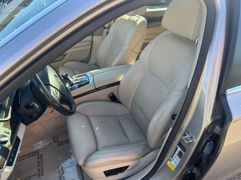 Used 2009 BMW 750Li image 12