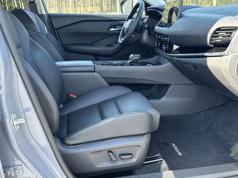 Certified 2025 Nissan Rogue SL AWD/4WD image 15