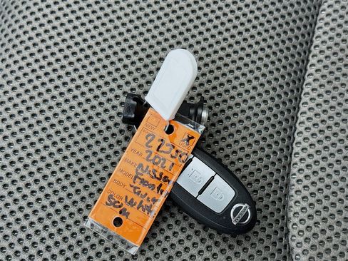 Used 2021 Nissan Frontier SV w/ Midnight Edition Floor Mats image 30