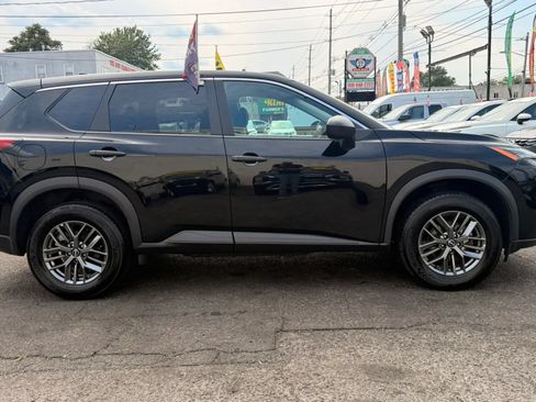 Used 2024 Nissan Rogue S AWD/4WD image 27