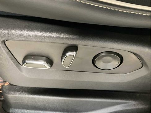 Used 2022 Cadillac Escalade ESV Sport w/ Touring Package image 19