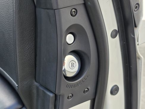 Used 2016 Rolls-Royce Ghost image 32