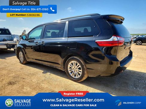 Used 2016 Toyota Sienna XLE FWD image 3