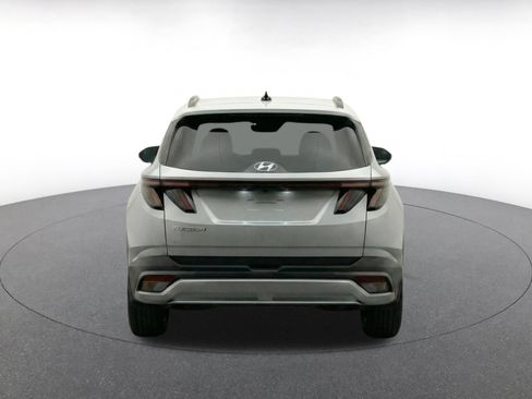 Used 2025 Hyundai Tucson SEL FWD image 8
