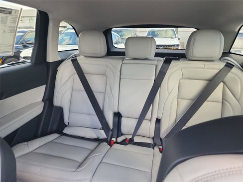 New 2026 Lincoln Nautilus Premier image 14