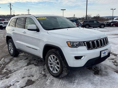 Used 2022 Jeep Grand Cherokee Laredo E image 1