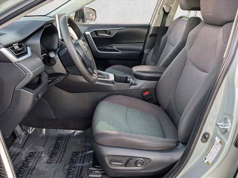 Used 2023 Toyota RAV4 XLE image 17