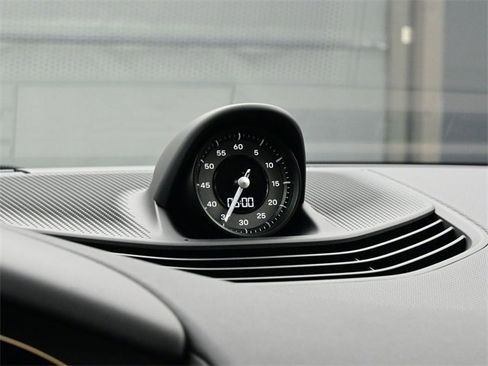 New 2026 Porsche Taycan image 12