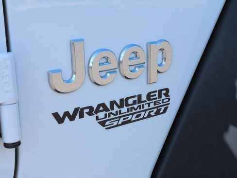 Used 2020 Jeep Wrangler Unlimited Sport S AWD/4WD image 24