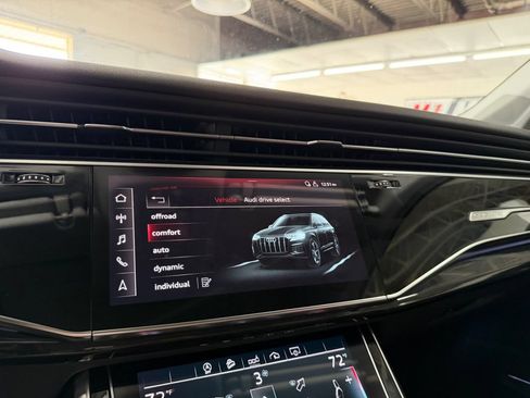 Used 2020 Audi Q7 3.0T Premium Plus w/ Premium Plus Package AWD/4WD image 22