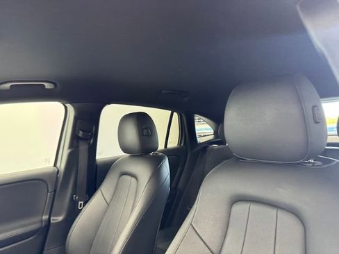 Used 2025 Mercedes-Benz GLA 250 image 5