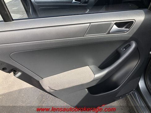 Used 2012 Volkswagen Jetta S image 16