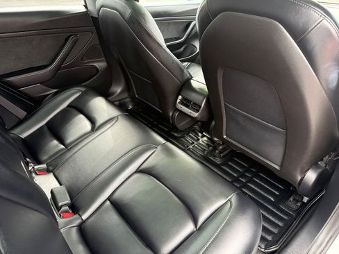 Used 2020 Tesla Model 3 Standard Range RWD image 19