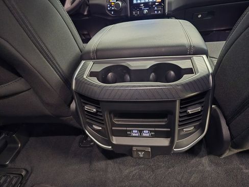 Certified 2025 RAM 1500 Big Horn AWD/4WD image 40