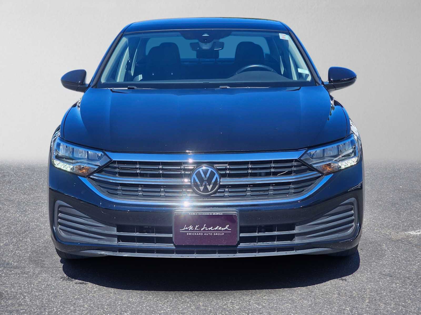 Used 2023 Volkswagen Jetta SE FWD image 8