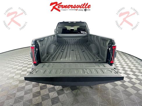 Used 2022 Ford F350 XLT w/ XLT Premium Package image 29