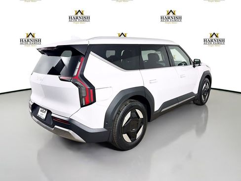 New 2026 Kia EV9 Wind image 7