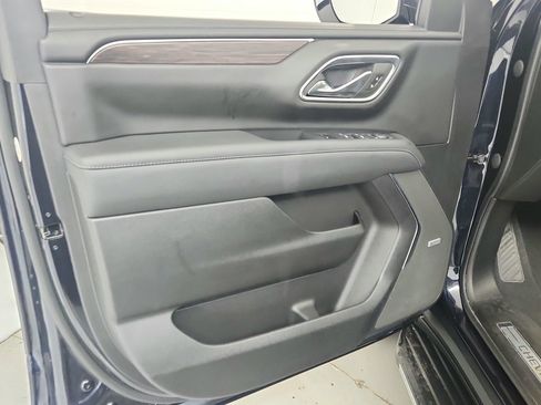 Used 2023 Chevrolet Tahoe LT w/ Luxury Package AWD/4WD image 17