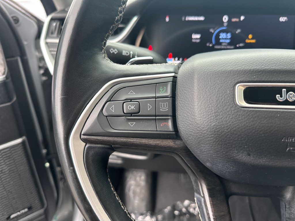 Used 2021 Jeep Grand Cherokee L Limited AWD/4WD image 19