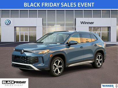 New 2025 Volkswagen Tiguan SE