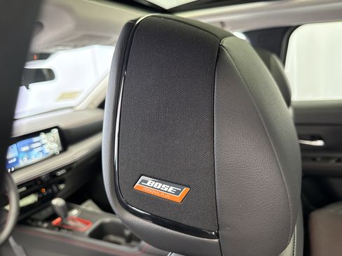 New 2025 Nissan Kicks SR w/ SR Premium Package image 12