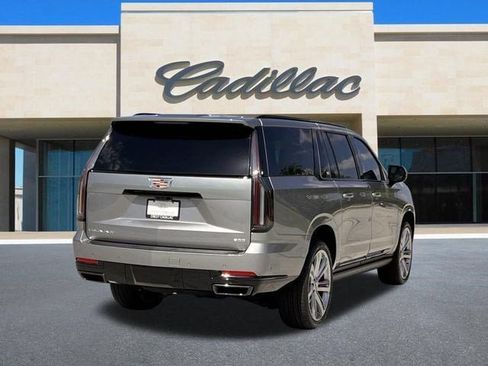 New 2026 Cadillac Escalade ESV Platinum Sport AWD/4WD image 3