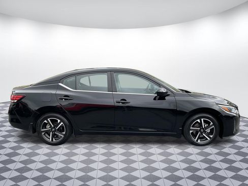 Used 2024 Nissan Sentra SV FWD image 2
