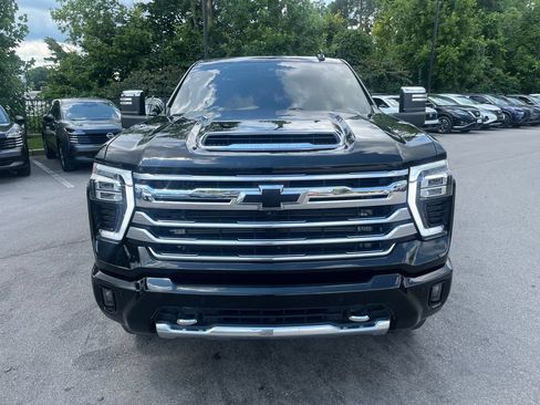 Used 2024 Chevrolet Silverado 2500 High Country w/ High Country Premium Package AWD/4WD image 8