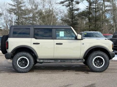 New 2026 Ford Bronco Outer Banks w/ Sasquatch Package image 3