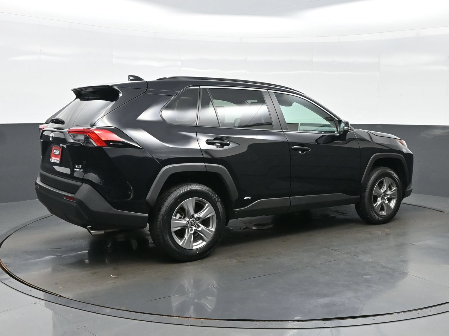 Used 2024 Toyota RAV4 XLE w/ Weather Package AWD/4WD image 6