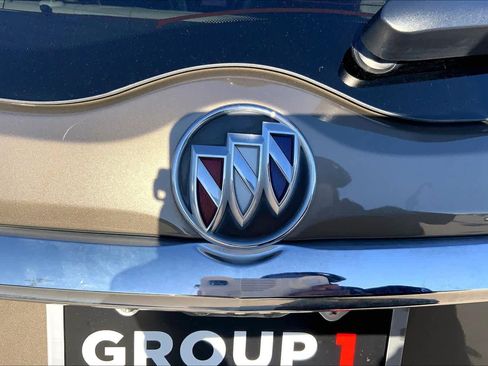 Used 2020 Buick Enclave Essence w/ Sound and Sites Package image 9