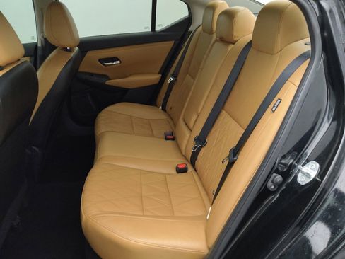 Used 2020 Nissan Sentra SV w/ SV Premium Package FWD image 18