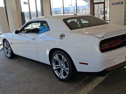 Used 2021 Dodge Challenger R/T image 7