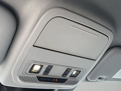 Used 2020 Ford Explorer Limited image 23