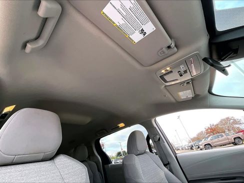 Used 2024 Toyota Sienna LE image 13