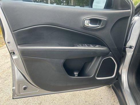 Certified 2019 Jeep Compass Altitude image 33