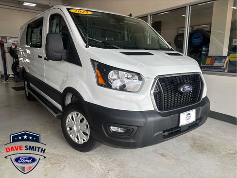 Used 2025 Ford Transit 250 Low Roof w/ Exterior Upgrade Package RWD image 4