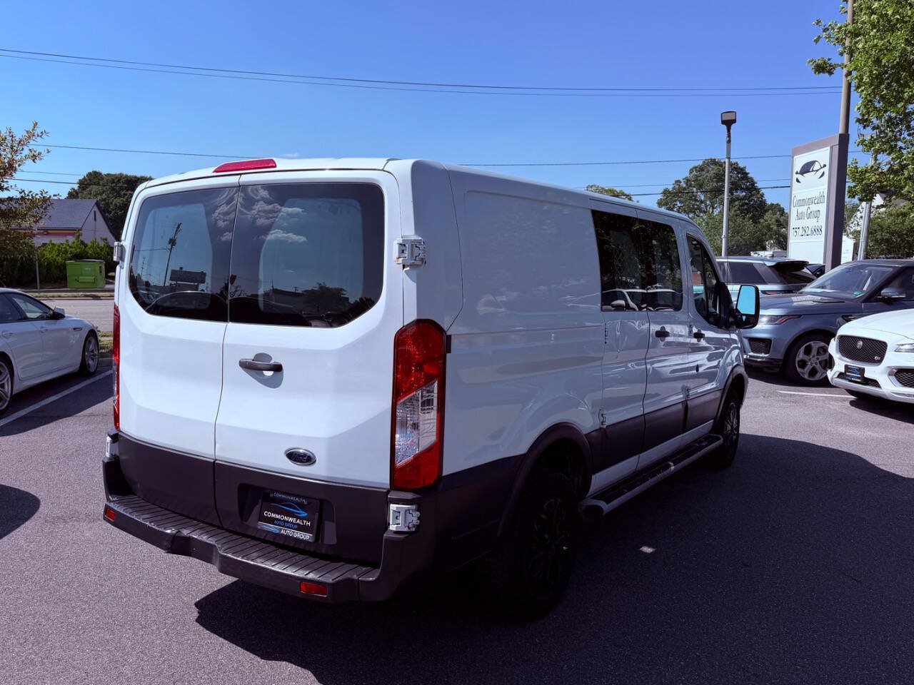 Used 2015 Ford Transit 250 130 Low Roof w/ Exterior Upgrade Package RWD image 8