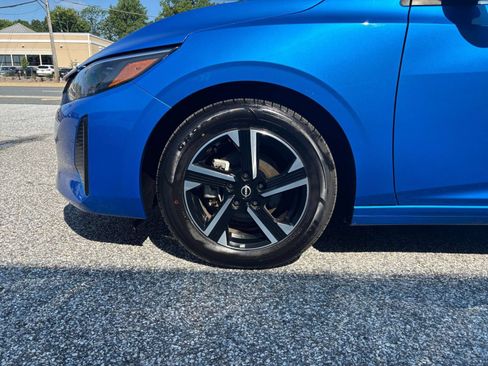 Used 2025 Nissan Sentra SV FWD image 28