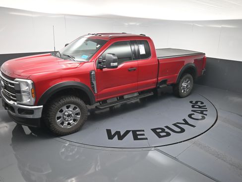 Used 2024 Ford F250 XLT w/ Snow Plow/Camper Package image 20