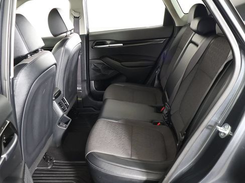 Used 2025 Kia Seltos S FWD image 31