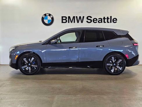 Certified 2024 BMW iX xDrive50 w/ Premium Package AWD/4WD image 3